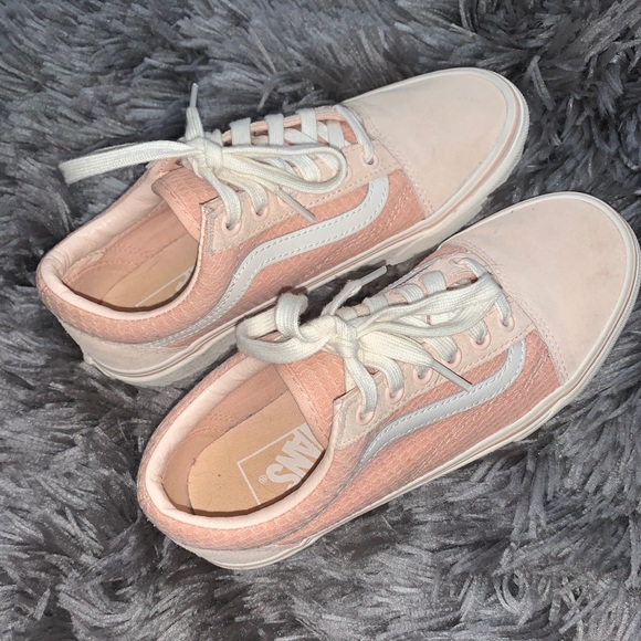 Vans - Picture 4 of 11